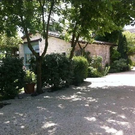 Bergerac House منزل ريفي *